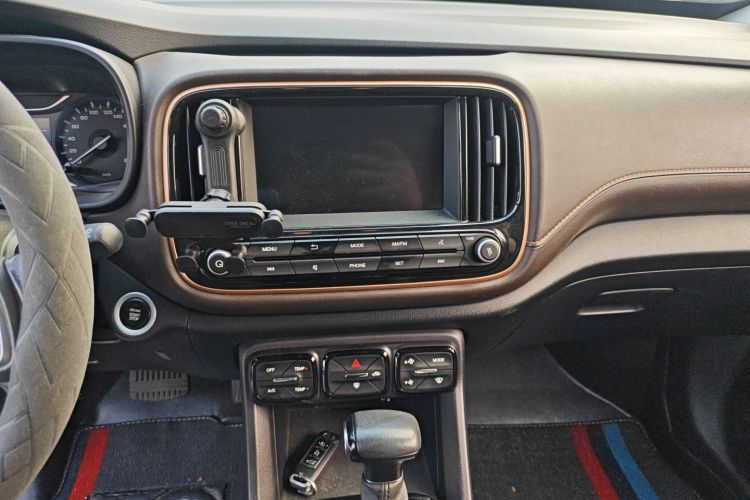 GAC Trumpchi GS3 2020 #13 GAC Trumpchi GS3 2020 car image #13