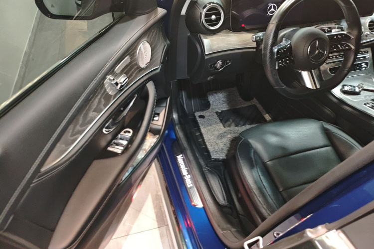 Mercedes-Benz E Class 2021 car image #13