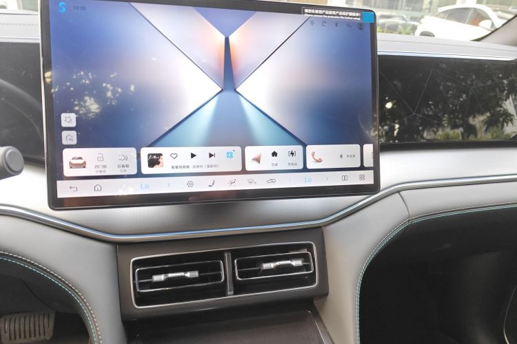 BYD SongL DM-i 2025 car image #13