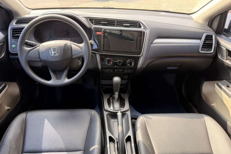 Honda Greiz 2018 car image #13