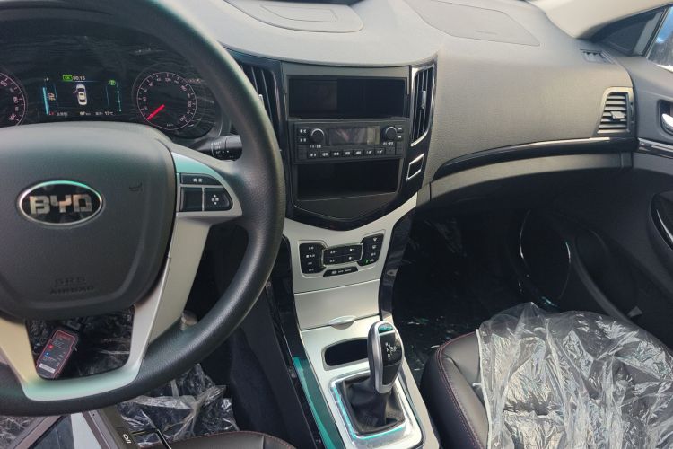 BYD e5 2022 car image #13