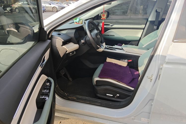 GEELY Emgrand L HiP 2022 car image #13