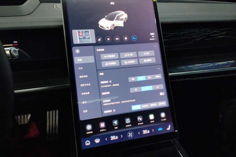 哪吒汽车 哪吒S猎装 2025 #13 哪吒汽车 哪吒S猎装 2025 汽车图片 #13