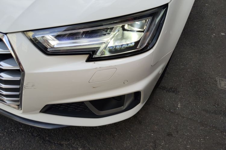 Audi A4L 2019 immagine di auto #13