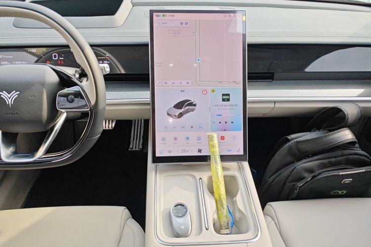 哪吒汽车 哪吒S猎装 2025 汽车图片 #13