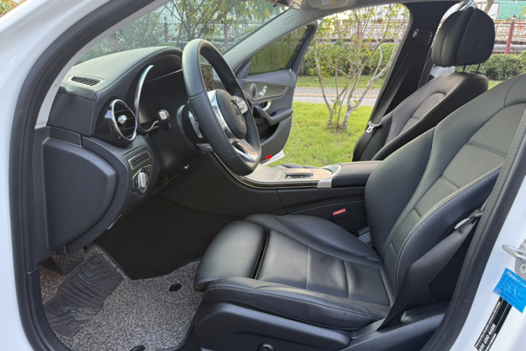 Mercedes-Benz C Class 2020 car image #13