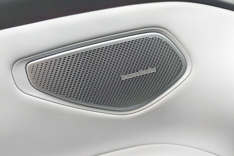 Lynk & Co 2024 immagine di auto #13