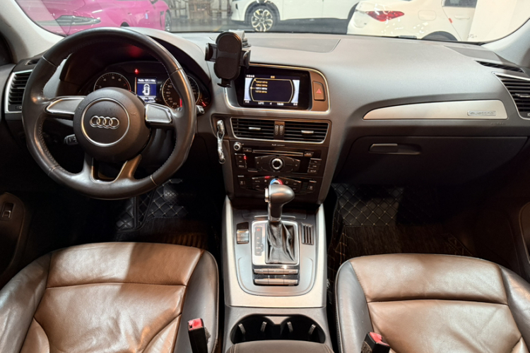 Audi Q5 2018 صورة سيارة #13