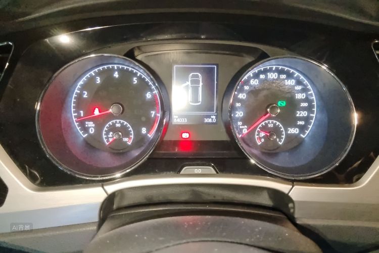 Volkswagen Touran 2018 immagine di auto #13