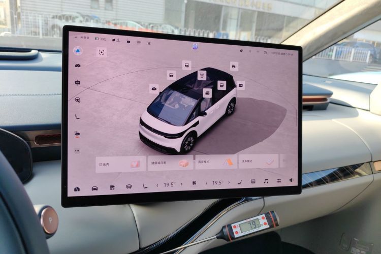 极氪 极氪MIX 2024 汽车图片 #13