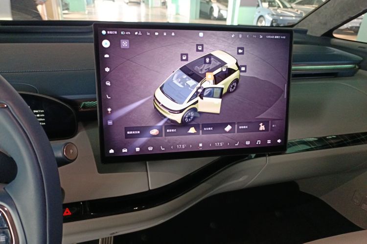 Zeekr MIX 2024 car image #13