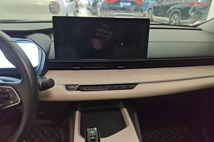 GEELY Emgrand L HiP 2022 car image #13