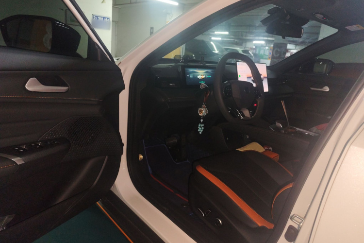 长安 长安UNI-V 2025 汽车图片 #13