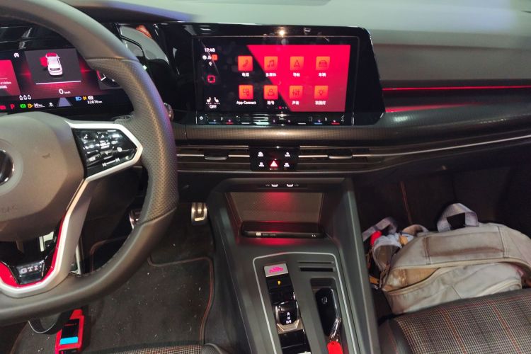 Volkswagen GolfGTI 2022 car image #13