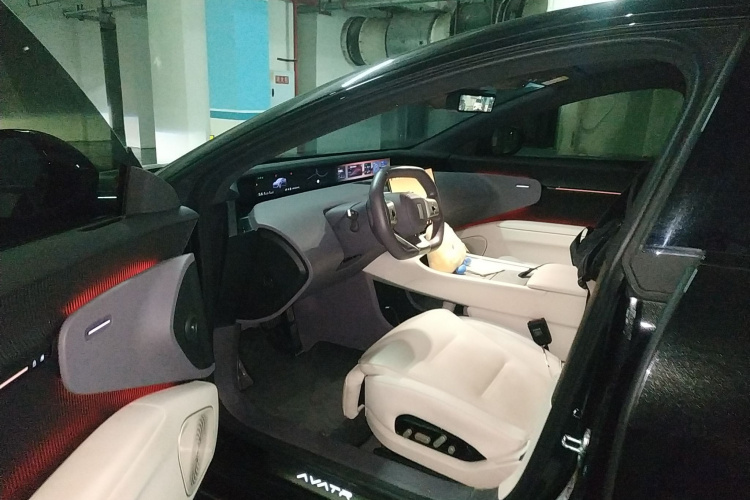 Avatr 12 2024 #13 Avatr 12 2024 immagine di auto #13