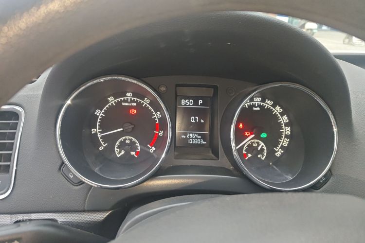 Skoda Yeti 2015 immagine di auto #13