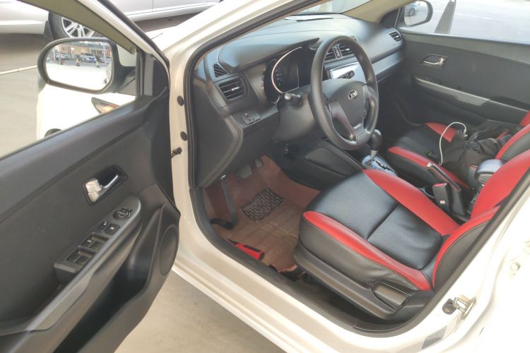 Kia K2 2016 imagen de coche #13