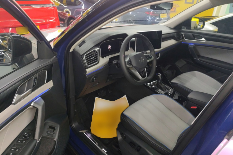 Volkswagen Tayron GTE 2023 immagine di auto #13