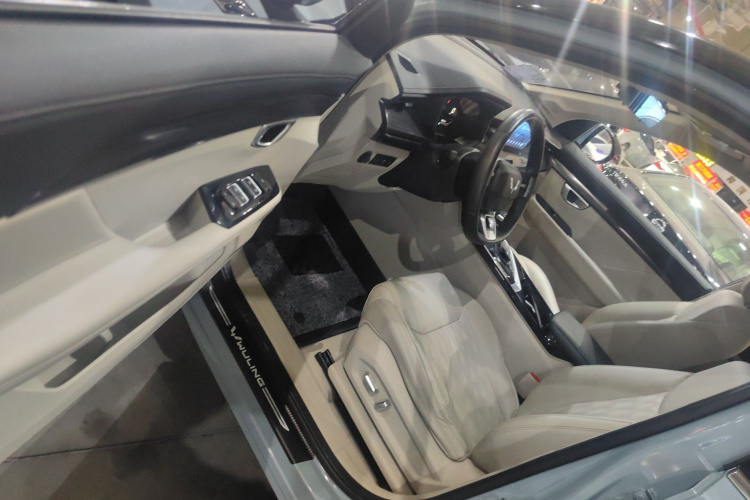 Wuling Asta 2021 #13 Wuling Asta 2021 صورة سيارة #13