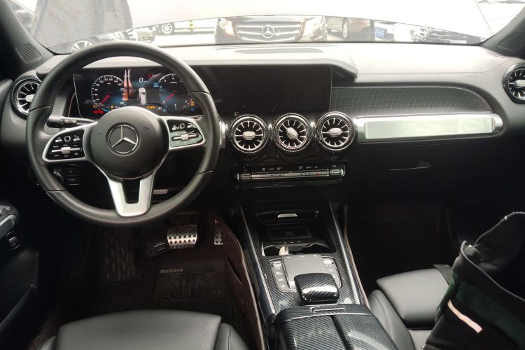 Mercedes-Benz GLB Class 2020 car image #13