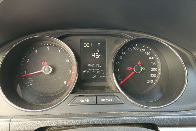 Volkswagen Gran Lavida 2017 immagine di auto #13