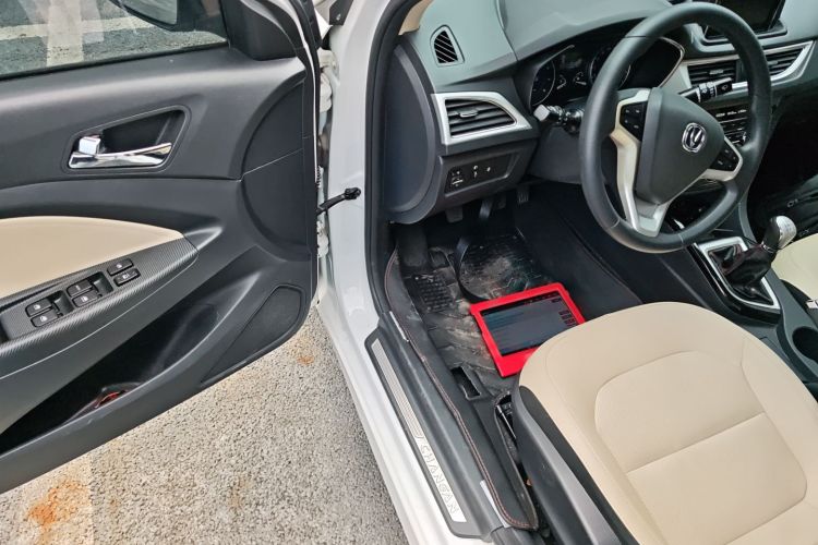 长安 2015 汽车图片 #13