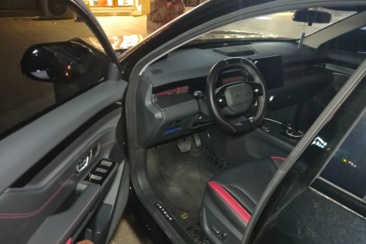 Jetour Dashing 2024 car image #13