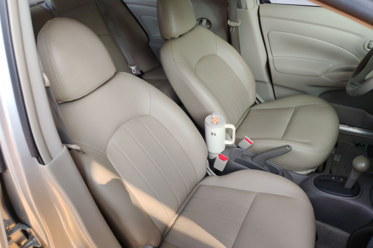 Nissan Sunny 2018 immagine di auto #13