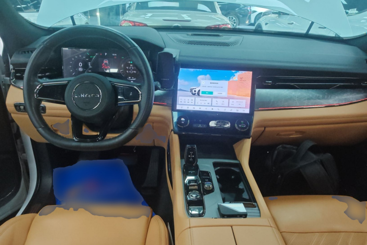 Lynk & Co 09 EM-P 2022 car image #13