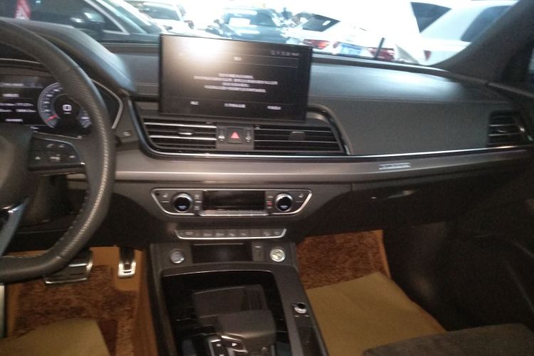 Audi Q5L Sportback 2024 #13 Audi Q5L Sportback 2024 car image #13