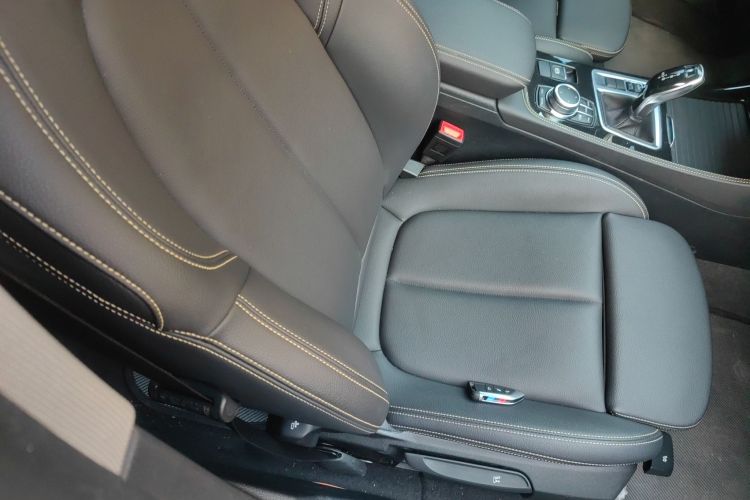 BMW 1 Series 2023 #13 BMW 1 Series 2023 car image #13