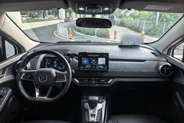 BYD Yuan New Energy 2021 car image #13