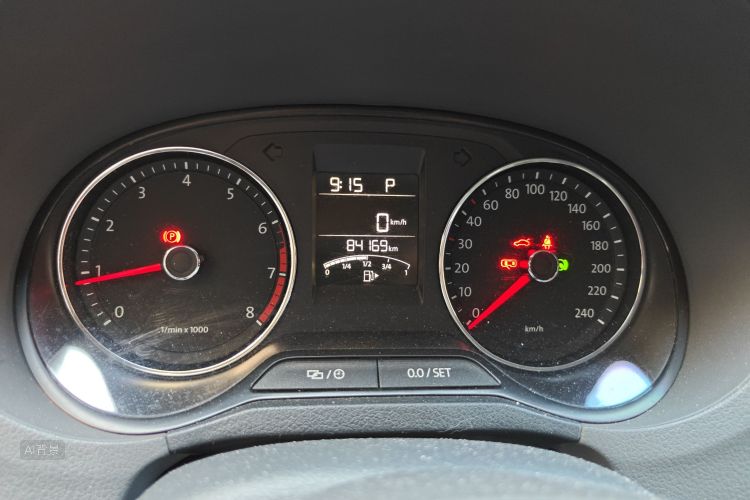 Polo 2015 immagine di auto #13