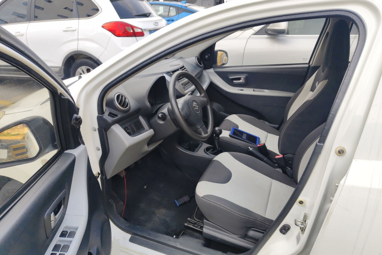 Suzuki 2015 car image #13