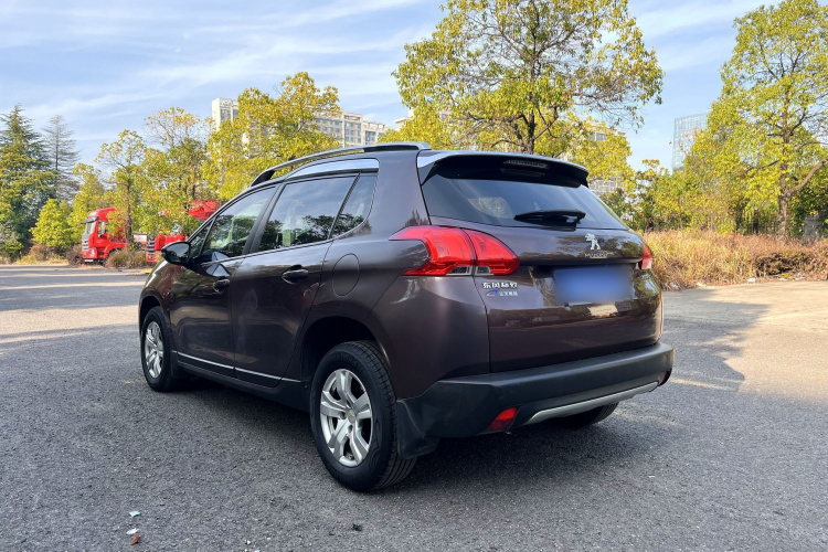 Peugeot 2008 2016 car image #13