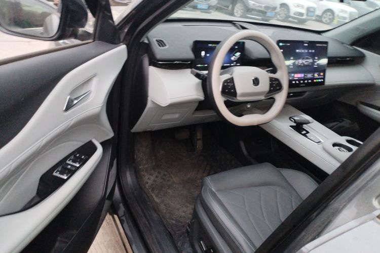 Changan UNI-Z PHEV 2024 #13 Changan UNI-Z PHEV 2024 car image #13