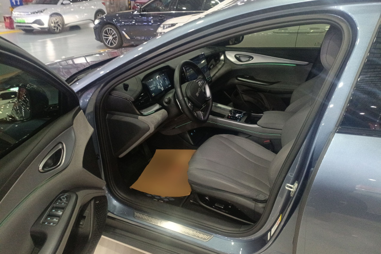 BYD Seal 07 DM-i 2025 car image #13