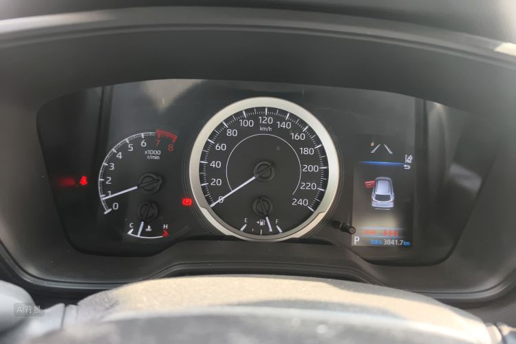 卡罗拉锐放 2022 汽车图片 #13