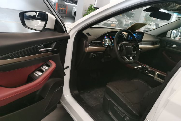 Jetour X70 2025 car image #13