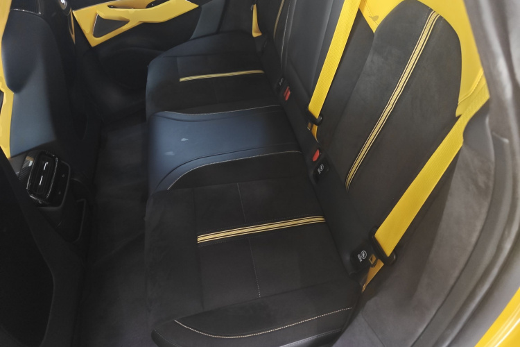 MI SU7 Ultra 2025 car image #13