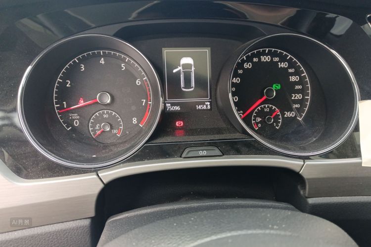 Volkswagen Touran 2018 car image #13