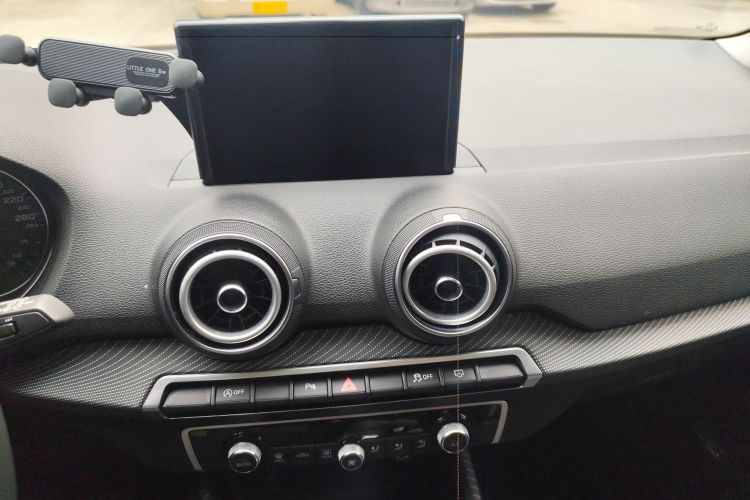 Q2L 2020 car image #13