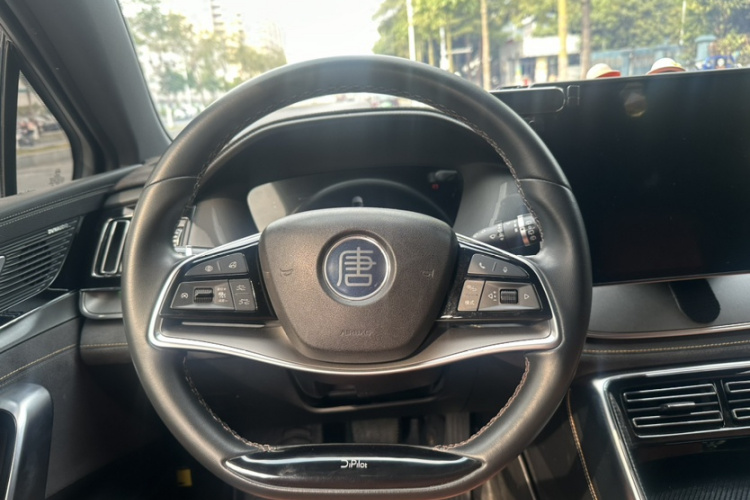 BYD Tang New Energy 2023 #13 BYD Tang New Energy 2023 car image #13