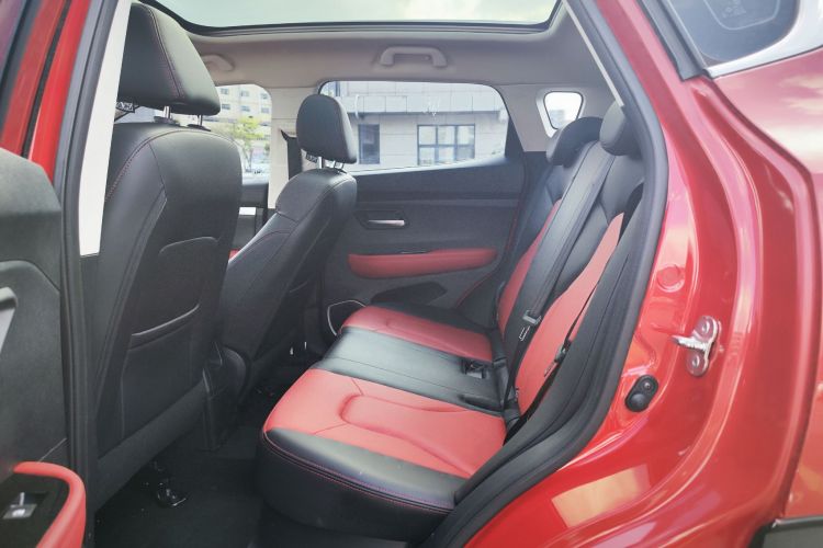 Haval H2s 2016 car image #13