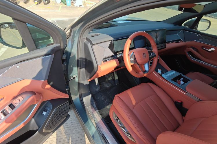 BYD Tang L 2025 car image #13