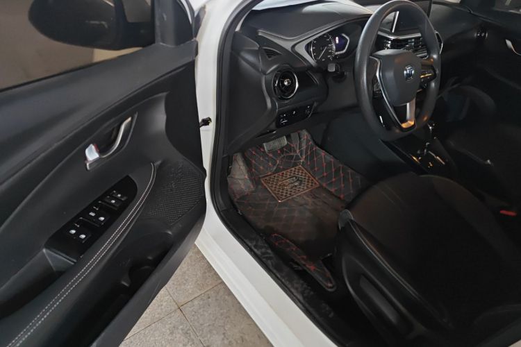 Changan Alsvin 2018 car image #13