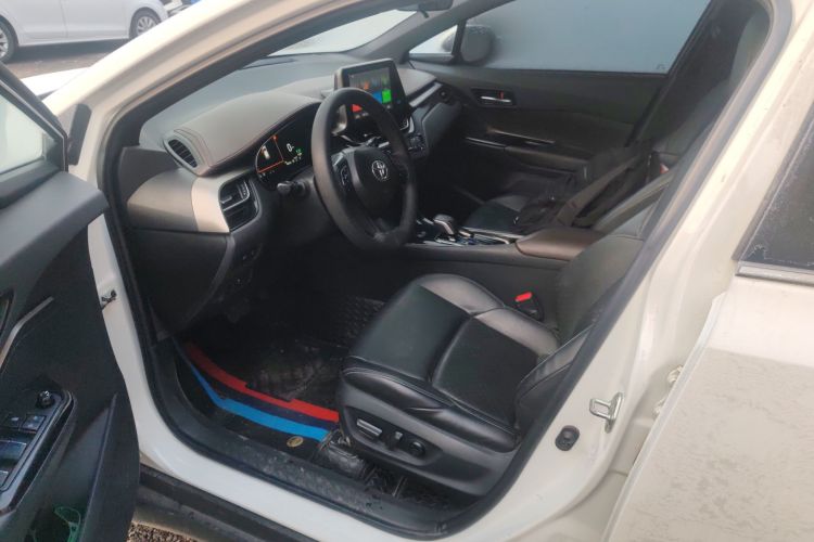 Toyota C-HR EV 2020 image de voiture #13