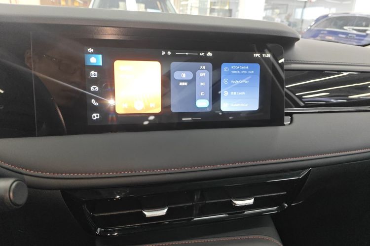 Roewe i5 2025 #13 Roewe i5 2025 car image #13