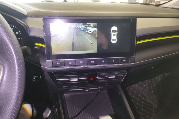 Roewe i5 2021 car image #13