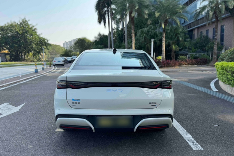 BYD Seal 06 New Energy 2025 #13 BYD Seal 06 New Energy 2025 car image #13